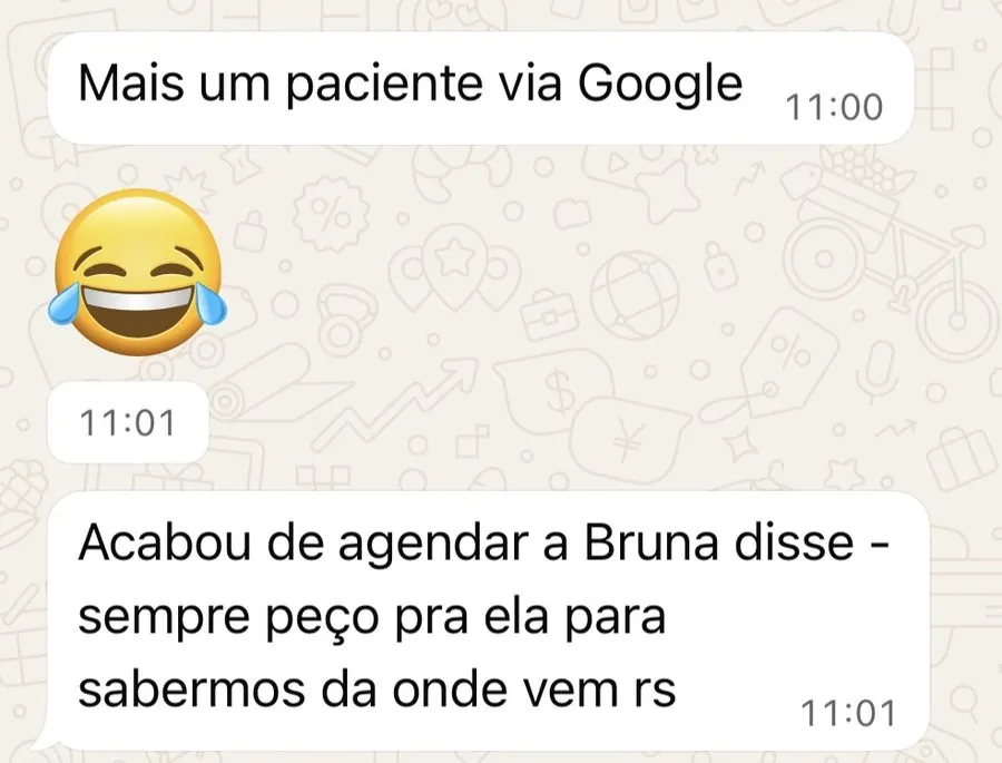 Print de WhatsApp: cliente comemora mais um paciente via Google que acabou de agendar horário